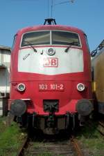 Die derzeitige Ansicht der 103 101 (ehem. Lok des Lufthansa-Expresses). Diese Lok befindet sich im Eisenbahnmuseum Darmstadt-Kranichstein. Wre schn, wenn sie wieder die LH-Lackierung bekommen wrde...