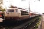 103 203-6 mit EC 149  Johannes Vermeer  Amsterdam CS-Kln Hbf auf Bahnhof Emmerich am 28-04-1998. Bild und scan: Date Jan de Vries. 