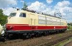 Dank des Signalhalts in Eichenberg stand 103 222-6 nochmal schn im Sonnenlicht Modell bevor es dann in Richtung Gttingen weiterging. 28.08.2009.