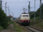 Am 21.September 2011 hatte 103 184 in Lietzow,mit dem TEE Koblenz-Binz,die Hauptstrecke KBS 195 Stralsund-Sassnitz verlassen.Die Aufnahme entstand vom berweg zu den Feuersteinfelder aus.Im