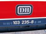  Bundesbahnkeks  an 103 235-8 in Dsseldorf Hbf am 01.05.2011