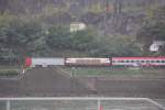 Beim Sichten der Bilder vom Rheintal-Besuch im Oktober 2013 fand ich noch dieses ganz witzig: 103 235-8 mit IC 119 gen Süden scheint einen LKW vor sich her zu schieben.
