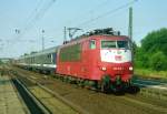 103 192 mit Sonderzug Richtung Bremen am 27.07.2001 in Scheeel