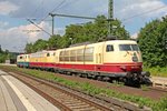 103 235 und E03 001 gezogen von 111 001 bei der Durchfahrt in Baunatal Guntershausen. 27.07.2016