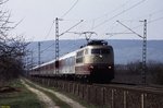 103 158 mit IC 501  Schauinsland  (Berlin - Basel SBB) bei Gau-Algesheim - 13.04.1996
(man beachte den Packwagen Dms905 hinter der Lok)