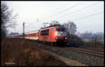 103212 erreicht hier aus Nordrhein - Westfalen kommend mit ihrem IC nach HH auf der Rollbahn wieder niedersächsischen Boden am Ortsrand von Hasbergen.