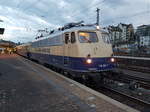 Centralbahn 110 383-7 (E10 Bügelfalte) am 04.03.17 mit Fußball Sonderug für den VFL Wolfsburg in Mainz Hbf 