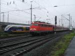 Bgelfalte 110 321-7 zieht den Mller Touren Zug nach Bitburg  aus den Dortmunder Hbf.(02.11.2007) 