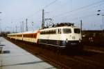 TUI-Ferienexpress mit 110 464-5 in Hhe des Haltepunktes Bochum-Ehrenfeld auf der Fahrt nach Dortmund.