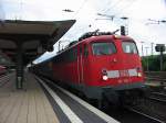 110-369 mit einem Sonderzug nach Kln anlsslich des Weltjugendtages am 14.8.2005 in Worms, warum der Zug heute schon fuhr weis ich nicht die Zg fahren normal erst am morgen.