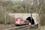 Die 110 415-7 fuhr am 29.03.2011 durch den Eilendorfer Tunnel.