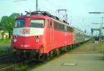 110 383 mit RE 3230 (Uelzen–Hamburg) am 24.05.1999 in Lneburg