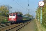 110 295 mit E 3324 (Hamburg-Altona–Bremen Hbf) am 30.10.1993 in Klecken