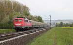 110 278-9 Centralbahn mit einem Fußballsonderzug von Kiel nach Regensburg am 29.04.2017 bei Retzbach-Zellingen.