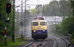 110 383-7 Centralbahn  kommt als Lokzug aus Aachen-Hbf(D) nach Mönchengladbach-Hbf und kommt aus Richtung Aachen-Hbf,Aachen-Schanz,Aachen-West,Laurensberg,Richterich,Kohlscheid,Herzogenrath,Palenberg,Zweibrüggen,Frelenberg,Geilenkirchen,Süggerrath,Lindern,Brachelen,Hückelhoven-Baal,Baal und fährt durch Erkelenz in Richtung Herrath,Beckrath,Wickrath,Rheydt-Hbf,Mönchengladbach-Hbf. 
Aufgenommen vom Bahnsteig 1 in Erkelenz. 
Bei Gewitterregen am Abend vom 11.5.2017.