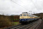 110 383 der Centralbahn fährt mit dem Lessing Express auf dem Weg nach Kufstein am 3. Januar 2018 durch den Haltepunkt in Westerstetten.