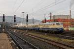 110 383-7 Centralbahn mit Rheingold in Hagen Hbf, am 31.03.2018.