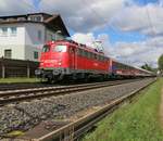 110 491-8 der BTE mit Sonderzug in Fahrtrichtung Süden. Aufgenommen in Ludwigsau-Friedlos am 24.04.2016.