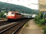 110 432-2 mit RE Hagen-Siegen auf Bahnhof Finnentrop am 18-07-1996. Bild und scan: Date Jan de Vries.