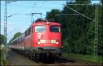 110 426 mit dem RE11594 nach Aachen Hbf an der ehem. Anrufschranke 12.6.2009