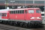 Die 110 497-5 zieht den RE4 Verstrker aus Dsseldorf HBF nach Aachen am 12.03.2010