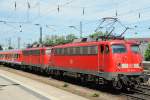 Die  doppelte  Bgelfalte vor einer berfahrungsfahrt nach Mnchen - Ost. 110 491-8 mit ab gebgelter  Schwester. (Mnchen - Heimeranplatz, 11.05.12).