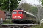 Und ein weiteres Bild der Vergangenheit. Erst am 02.05.2013 zog 110 401-7 ihre letzte Stammleistung auf dem RE4 / 10457  von Dsseldorf nach Aachen in Geilenkirchen ber den Bahnbergang, bereits einen Tag spter wurde sie im Deutzerfeld abgestellt. R.I.P Bgelfalte 401 !!!