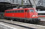 Hier 110 491-8 als Lz, bei der Ausfahrt am 11.7.2013 aus Leipzig Hbf.