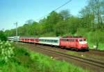 110 327 mit RE 3311 (Bremen–Hamburg) am 18.05.1999 zwischen Sprtze und Buchholz (Nordheide)