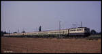 Am 27.8.1990 war 110116 um 15.58 Uhr mit einer kompletten Reichsbahn Garnitur des D nach Leipzig kurz vor Paderborn unterwegs.