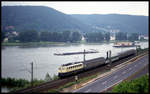 110159 mit E 6313 am 20.6.1993 um 7.40 Uhr nach Neuwied bei Rheinbrohl.