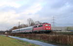 110 198 mit ihrem PbZ aus Hamburg kurz vor erreichen des Zielbahnhofes dem Dortmunder Bw am 8.12.18 bei Dortmund-Scharnhorst