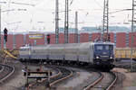 110 278-9 im Sandwich mit 110 363-7 als RE 78 Ersatzzug für die Eurobahn bei der Einfahrt in Nienburg(Weser) 18.12.2018