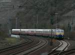 E10 1239 mit dem IC 91303 (Trier Hbf-Dortmund Hbf) bei Cochem 5.4.10