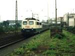 110 256-5 mit RB 8837 Aachen-Duisburg auf Bahnhof Hohenbudberg-Bayernwerke am 26-08-1997.
