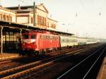 110 124-5 mit RSB 3010 Bielefeld-Aachen auf Bahnhof Dren am 29-10-1993.