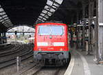 Ein Nachschuss von der 111 119 DB steht mit dem RE4 von Aachen-Hbf nach Dortmund-Hbf.