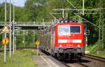 111 147-5 DB kommt mit dem RE4 von Dortmund-HBf nach Aachen-Hbf und kommt aus Richtung Neuss-Hbf,Mönchengladbach-Hbf,Rheydt-Hbf,Wickrath,Beckrath,Herrath,Erkelenz,Baal,Hückelhoven-Baal,Brachelen und fährt in Lindern ein und fährt dann weiter in Richtung Süggerath,Geilenkirchen,Frelenberg,Zweibrüggen,Übach-Palenberg,Rimburg,Finkenrath,Hofstadt,Herzogenrath, Kohlscheid,Richterich,Laurensberg,Aachen-West,Aachen-Schanz,Aachen-Hbf. 
Aufgenommen vom Bahnsteig 2 in Lindern. 
Bei schönem Sonnenschein am Nachmittag vom 15.5.2017.