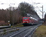 111 143-4 DB kommt die Kohlscheider-Rampe hoch aus Richtung Neuss,Herzogenrath mit mit dem RE4 aus Dortmund-Hbf nach Aachen-Hbf und fährt durch Kohlscheid in Richtung