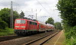 111 095-6 DB kommt die Kohlscheider-Rampe hoch aus Richtung Neuss,Herzogenrath mit einem RE4 Verstärkerzug aus Düsseldorf-Hbf nach Aachen-Hbf und hält in Kohlscheid und fährt dann weiter in Richtung Richterich,Laurensberg,Aachen-West,Aachen-Schanz,Aachen-Hbf. 
Aufgenommen vom Bahnsteig 1 in Kohlscheid.
Bei Sonne und Regenwolken am Nachmittag vom 18.6.2018.