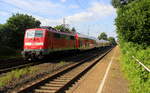 111 054 DB  kommt die Kohlscheider-Rampe hoch aus Richtung Neuss,Herzogenrath mit dem RE4 aus Dortmund-Hbf nach Aachen-Hbf und fährt durch Kohlscheid in Richtung Richterich,Laurensberg,Aachen-West,Aachen-Schanz,Aachen-Hbf. 
Aufgenommen von Bahnsteig 1 in Kohlscheid. 
Bei Sonnenschein und Wolken am Nachmittag vom 25.6.2018.