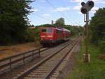 111 062-6 DB  kommt mit zwei Dostockwagen von Köln-Hbf nach Aachen-Hbf  und kommt sus Köln-Hbf,Köln-Ehrenfeld,Kerpen,Horrem,Buir,Merzenich,Düren,Langerwehe,Eschweiler-Hbf,Stolberg-Hbf(Rheinland) und fährt durch Aachen-Eilendorf in Richtung Aachen-Rothe-Erde,Aachen-Hbf,Aachen-Schanz,Aachen-West.
Aufgenommen vom Bahnsteig 2 in Aachen-Eilendorf. 
Bei Sommerwetter am Abend vom 3.7.2018.