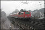DB 111091-5 ist hier am 29.05.2005 mit einer Dosto Garnitur bei Hiddenhausen Schweicheln nach Hannover unterwegs.