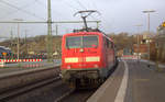 Ein Nachschuss von der 111 111 DB schiebt den RE4 aus Aachen-Hbf nach Dortmund-Hbf und kommt aus Richtung Aachen-Hbf,Aachen-Schanz,Aachen-West,Laurensberg,Richterich,Kohlscheid und hilt in