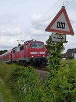 111 081 mit RE15 Emden - Münster am ehem. Po 210 in Rheine, 29.05.15