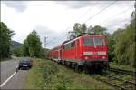111 012 schleppt den RE4 (RE 10426)  WUPPER-Express  von Dortmund Hbf nach Aachen Hbf. Die Lok trgt an der Seite kein Logo mehr. (18.05.2008)

