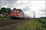 111 052 (9180 6 111 052-7 D-DB) bringt die RB 30019  Mnchen-Salzburg-Express  in die Mozartstadt. (09.07.2008)
