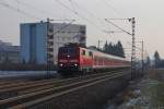 111 195 mit RE von Mannheim Hbf nach Frankfurt(Main)Hbf.Am 07.01.10 in Lampertheim.