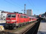 Lok 111 065-9 auf Mnchen Hauptbahnhof am 4-2-2007.