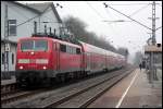 RE4 nach Aachen gezogen von der 111 013-9 in Geilenkirchen.
07.02.10 13:17